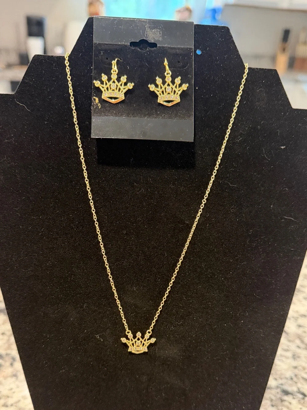Gold Diamond Crown Pendant Necklace and Stud Earrings Set